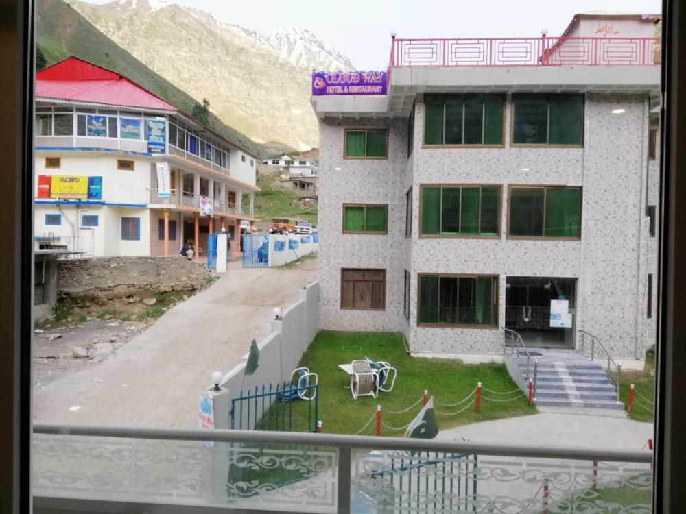 Cloud Way Hotel Naran Esterno foto