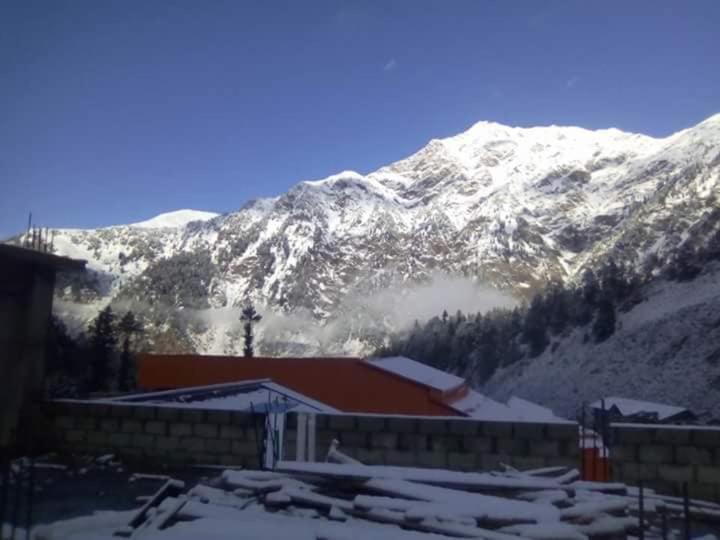 Cloud Way Hotel Naran Esterno foto