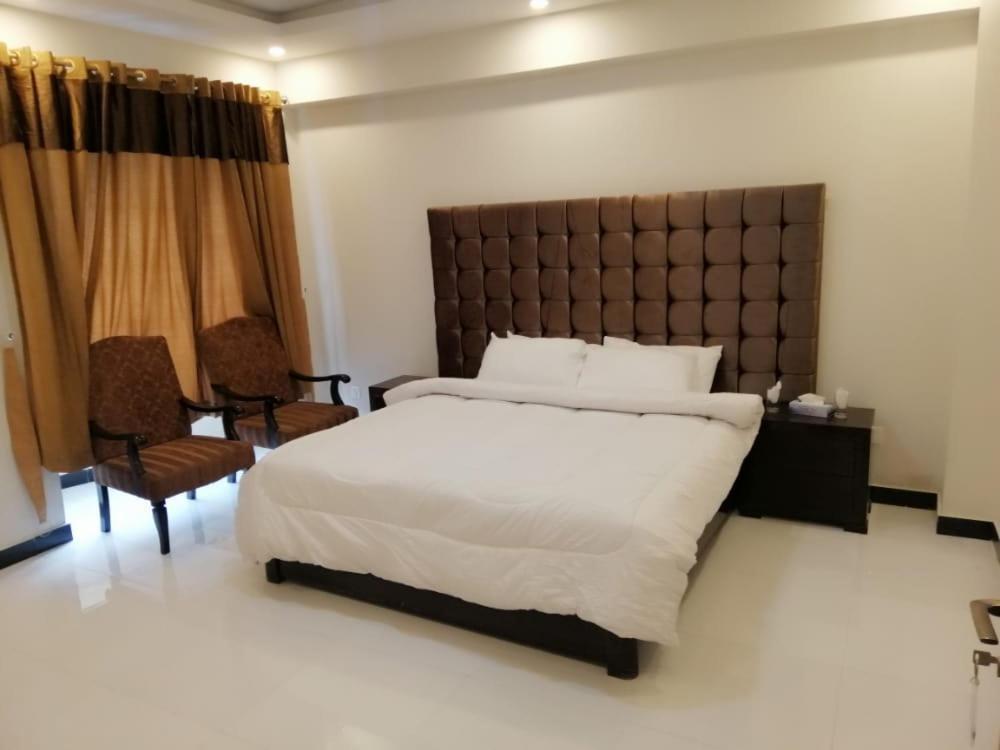 Cloud Way Hotel Naran Esterno foto
