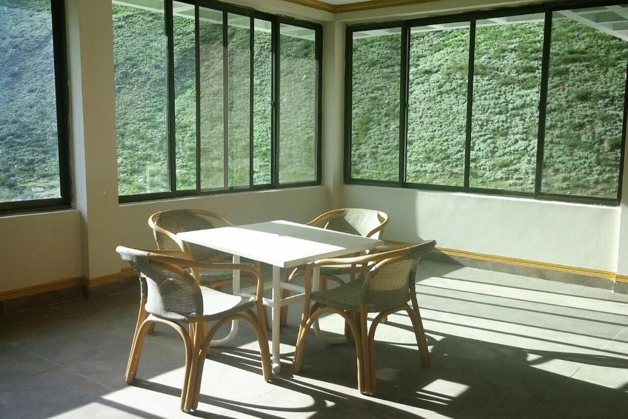 Cloud Way Hotel Naran Esterno foto