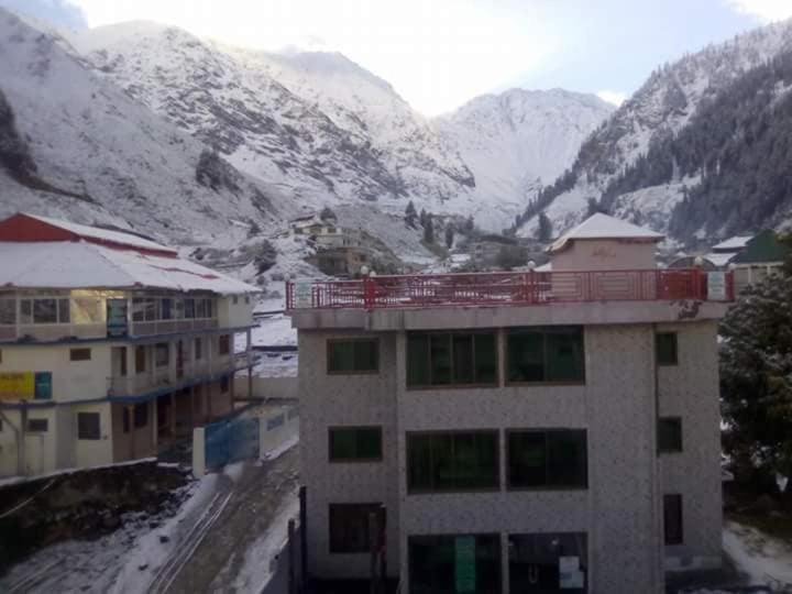 Cloud Way Hotel Naran Esterno foto