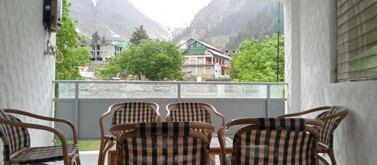 Cloud Way Hotel Naran Esterno foto
