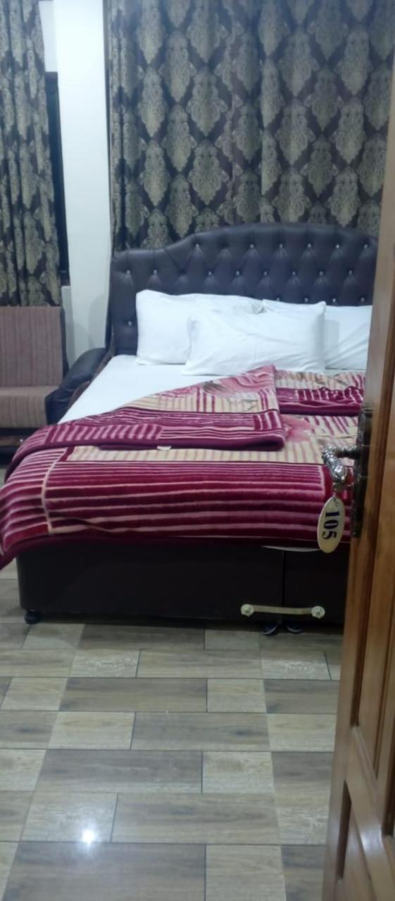 Cloud Way Hotel Naran Esterno foto
